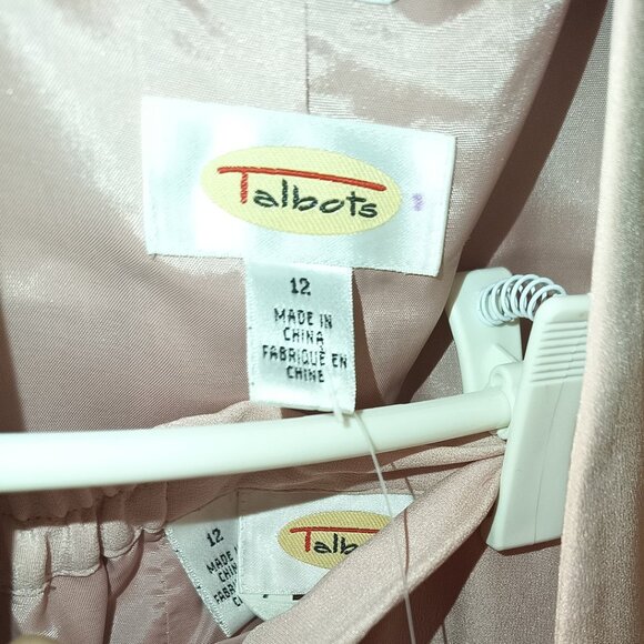 "Pure Silk" Talbots 12 Pink Suit set including top jacket and bottom - Picture 16 of 16